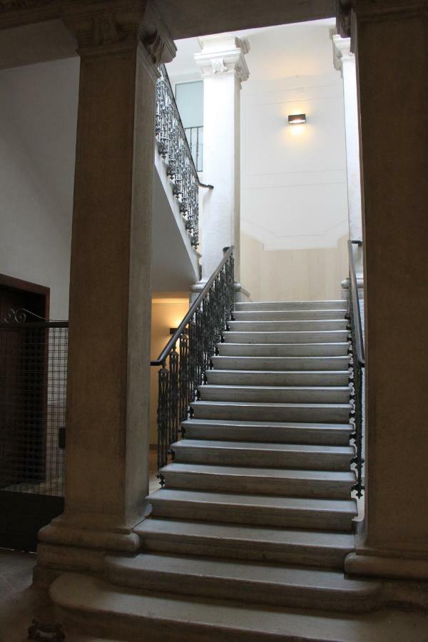 Palazzo Di Fazio Suites 圣塞韦罗 外观 照片